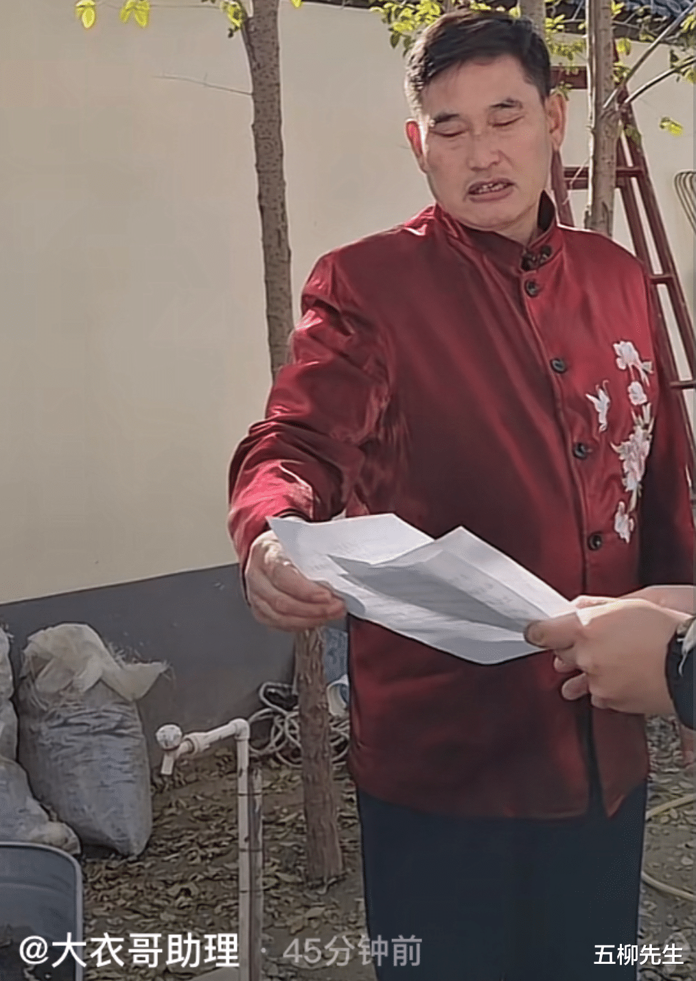 陈亚男|陈亚男单方宣布解除婚约，大衣哥经纪人集体沉默，网友探访朱楼村