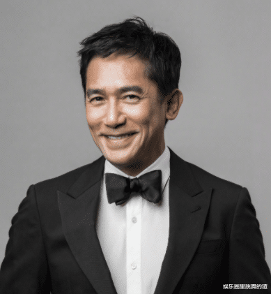 小姐姐|“扫娘风暴”后，尹正新造型惹争议，留长发戴耳钉算娘吗