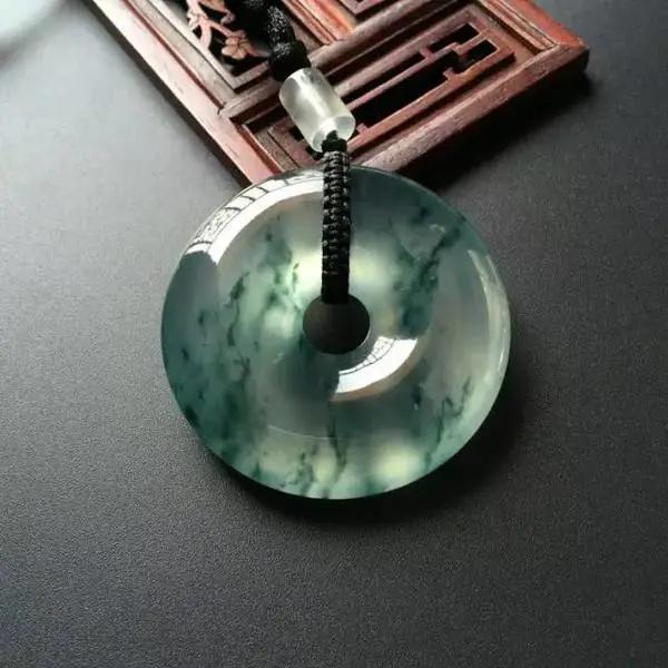 翡翠|「灵魂拷问」中国为什么没有一个像样的翡翠奢侈品牌？