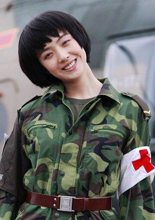 英雄岁月之王牌部队|《王牌部队》为何被吐槽？从肖战和吴京的角色对比就看出来了