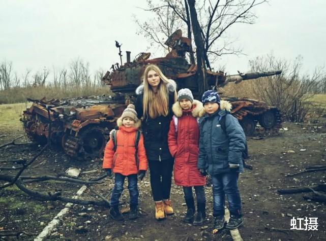 美国|最美金刚芭比，受施瓦辛格称赞！因探访东乌战场，被美国无情封杀