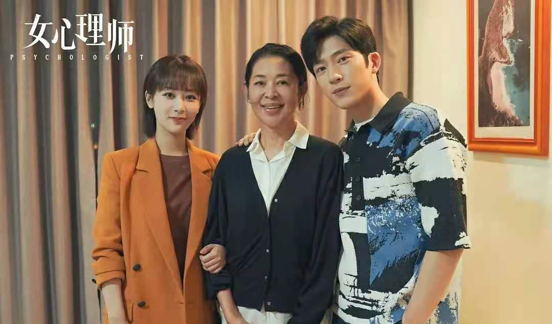 梅利爱说事 没等来杨紫的新剧，却等来一部黑马大剧，女主还是老熟人