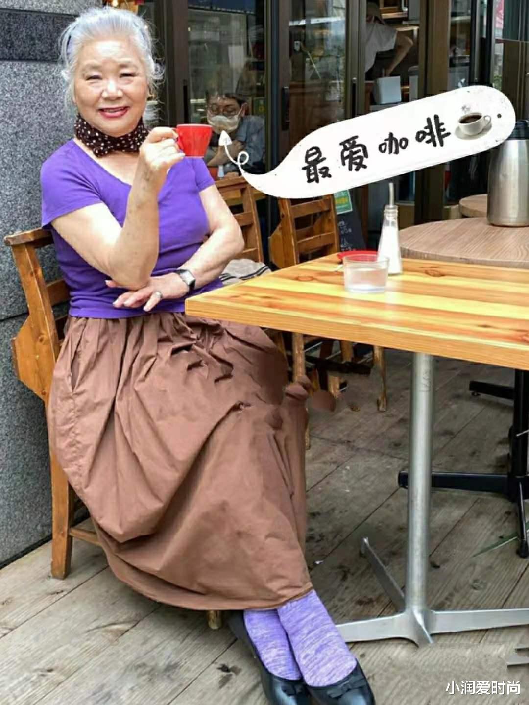 小润爱时尚|82岁胖奶奶不惧年龄，穿连衣裙搭围巾清凉高贵，满头白发也洋气