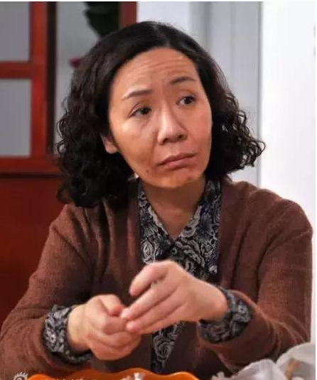 嫁入豪门|她是“中国最丑的女演员”却嫁入豪门成阔太，身价上亿打脸众人