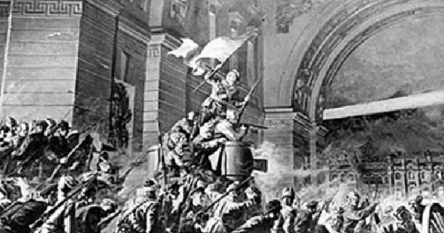 情窦初开的青春|特殊的阅兵仪式:所有士兵荷枪实弹,一结束直接奔赴战场