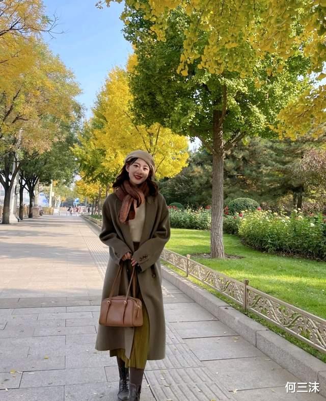 何三沫 不想成为别人眼中的“大妈”,穿对了很关键,可以试试裙装穿搭