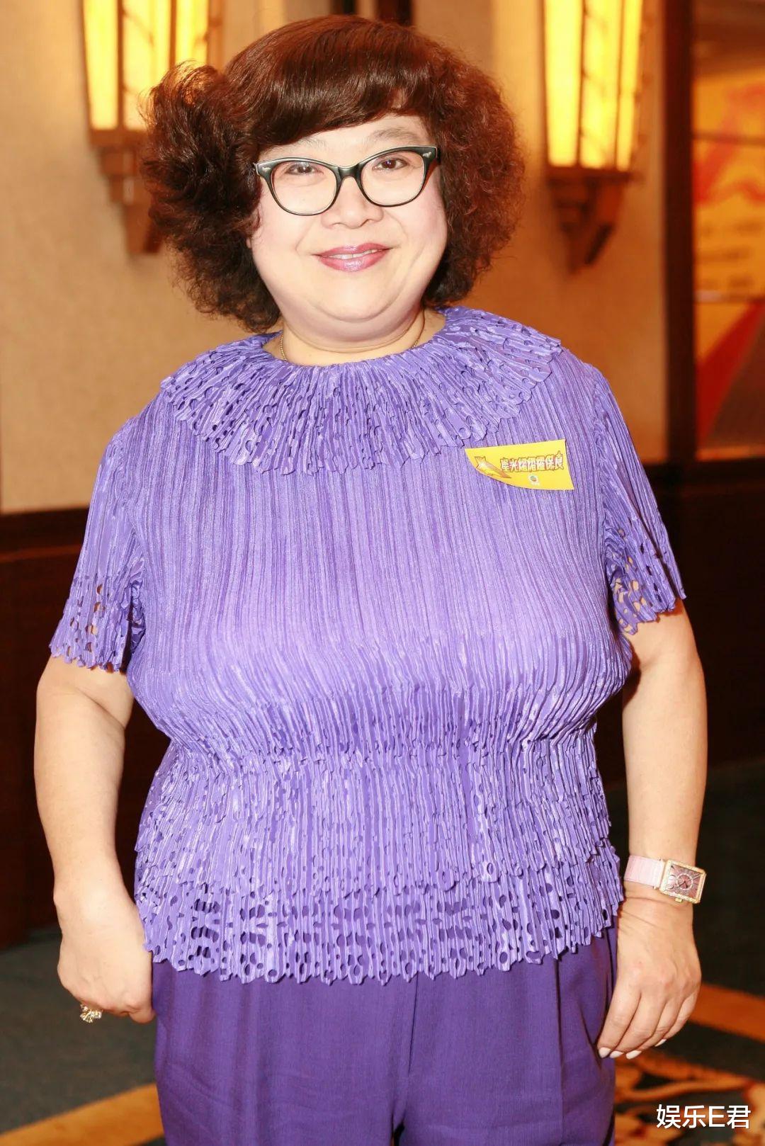 TVB|前TVB男艺人爆料：当年推病重沈殿霞现身颁奖礼，无线高层超紧张