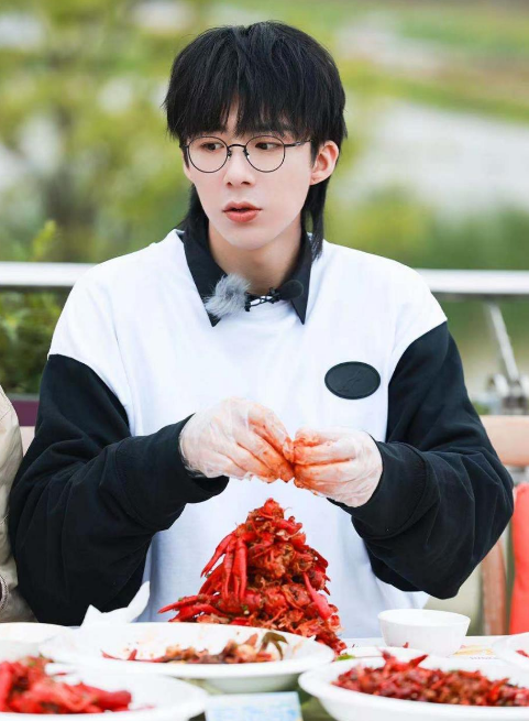 芒果台|近期热度最高10部综艺：王牌跌至第9，向往第3，榜首雷打不动