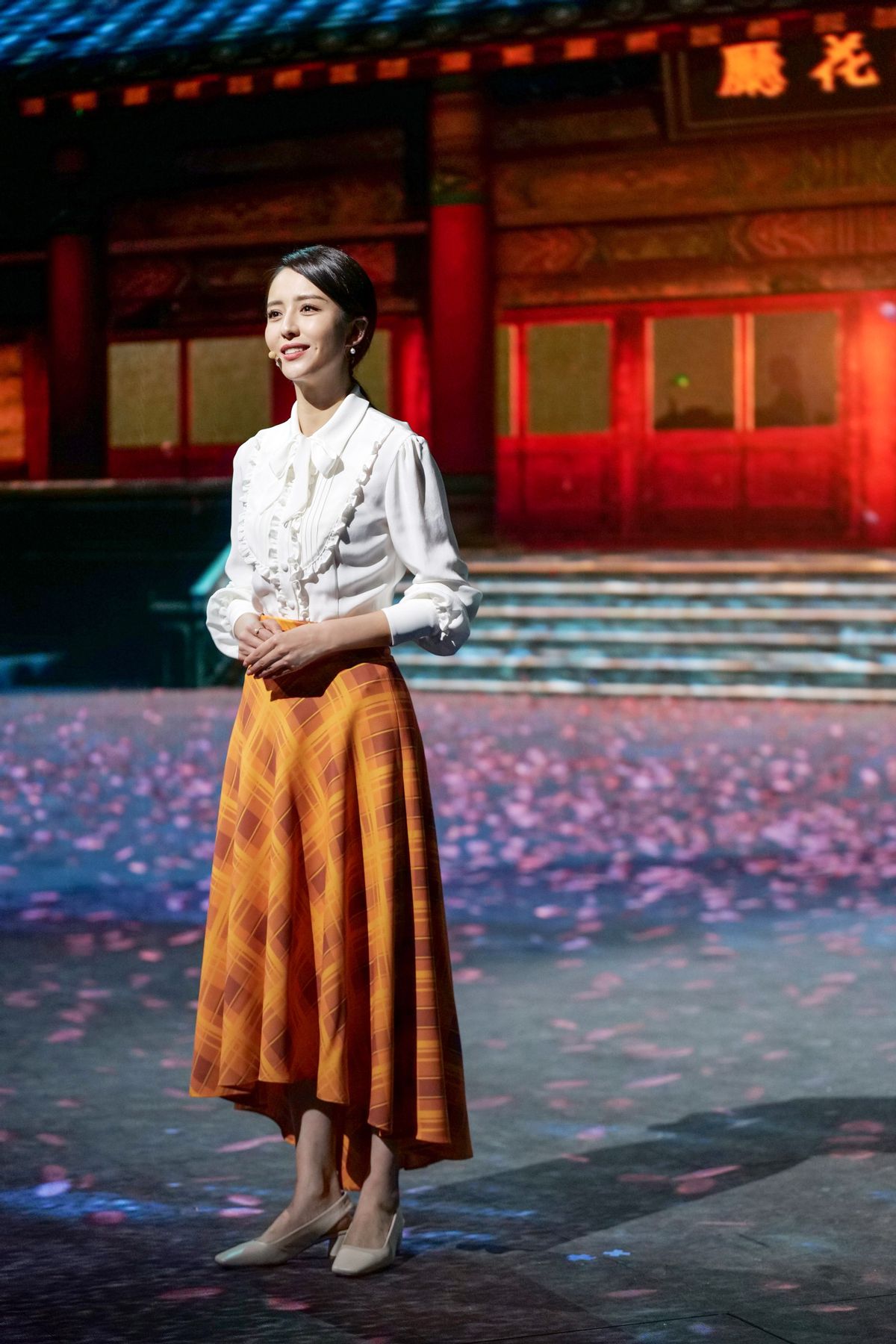 大表姐的时尚圈|有一种美叫“佟丽娅穿礼服”,造型优雅高级,看起来太养眼了