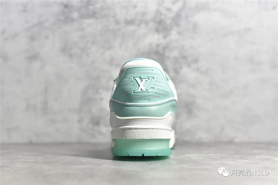 难舍离断|实拍奢侈品大牌trainer运动鞋细节对比,比阿迪耐克讲究,鉴定点更多