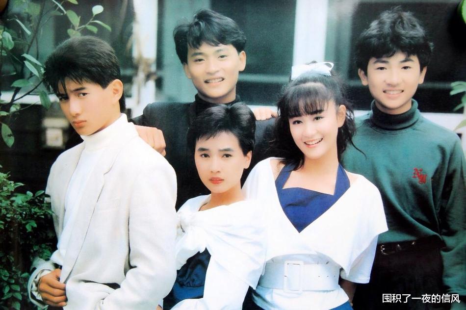 苏有朋|苏有朋首晒与妻子幸福照，身价50亿，颜值不输赵薇林心如！