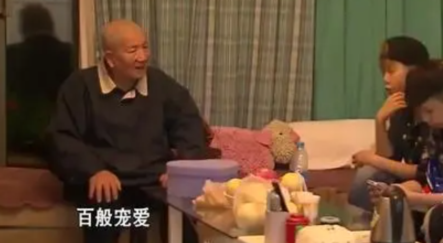 李宏毅|《变形计》里与李宏毅打架，14岁辍学的陈佩雯，如今却整容过度？