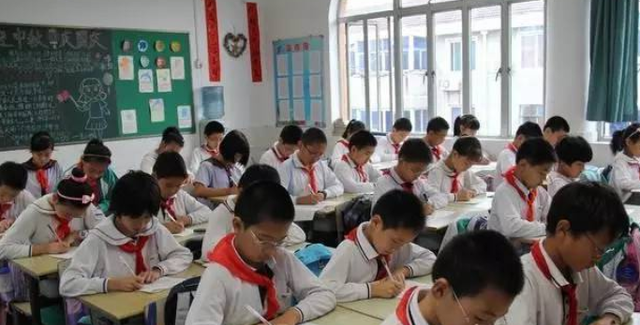 数学|“数学泰斗”丘成桐抨击数学教育，家长表示赞同，但力不从心