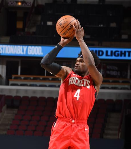 火箭队|两连败！魔术可考虑和火箭进行2换2交易，休城或拯救22岁潜力内线