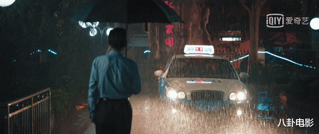 间谍|当间谍太不容易，人到中年到处缺钱，都想举报自己拿巨额奖金