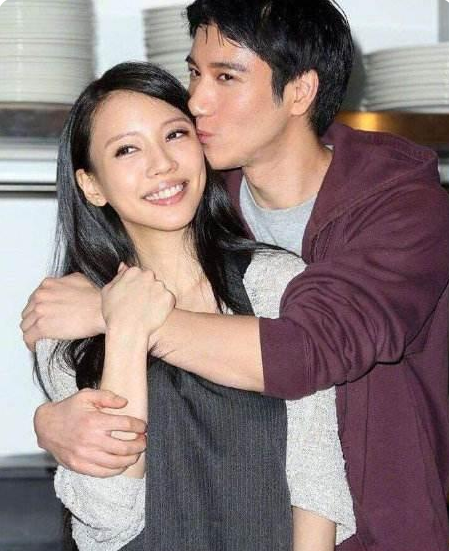 脸谱|“学霸出生”王力宏：全家学霸学不好做人，美国籍在中国捞金无数