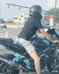 苏月瑾|“左边给你一亿,右边你要给她二十万,你会娶哪个?”