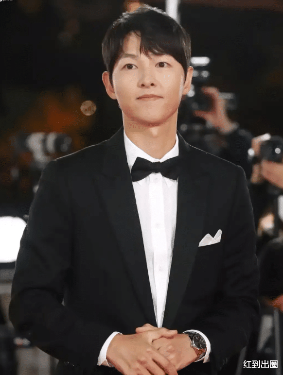 宋仲基|36岁宋仲基面容憔悴不像样，曝外婆已去世，连续守灵两天心情悲痛