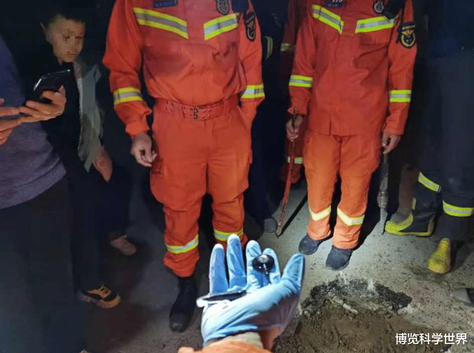 30多万人工耳蜗掉厕所，如果找不到，重配需开颅？