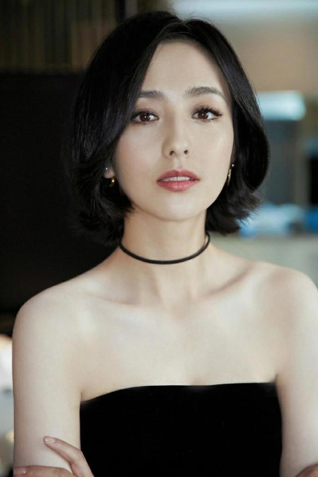 佟丽娅|佟丽娅真的离婚了？缺席唐探3，父亲一句话，忍受陈思诚6次出轨