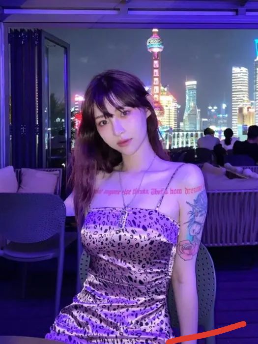 |机车女神真怒了？痞幼被聂小雨挖墙脚后，发视频暗骂猴哥太虚伪！