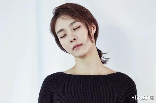 玉珠贤|玉珠贤身高173CM，腿长无奈展现多样“礼仪腿”！