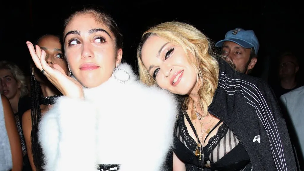 麦当娜|麦当娜女儿反击性感照批评者：是你们太无趣，我只是做自己