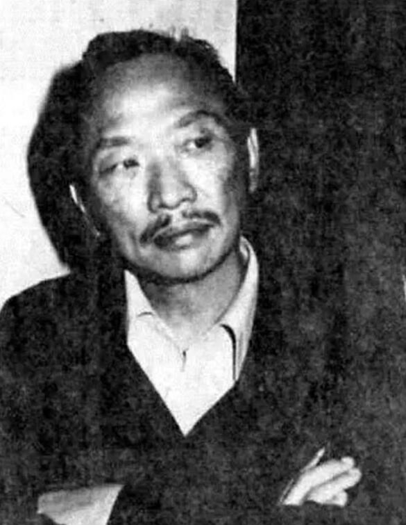 柯俊雄|柯俊雄横跨港台影坛和政界的传奇一生