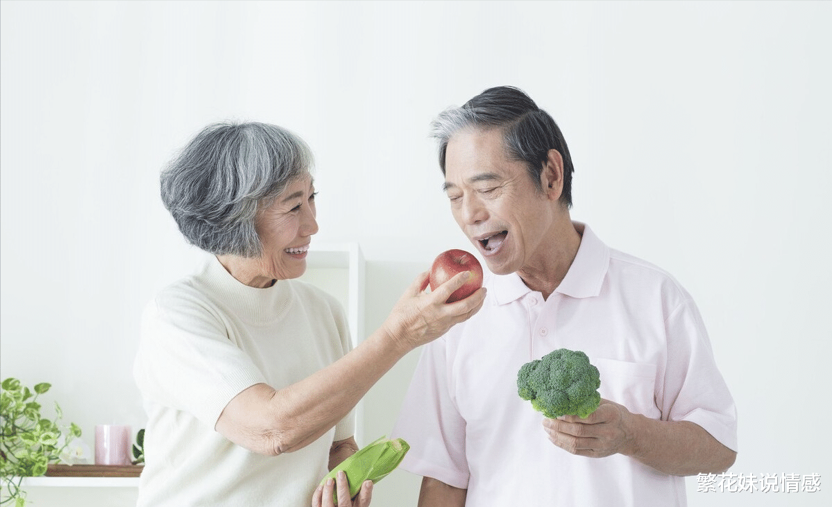 繁花妹说情感 老人搭伙半年就散伙，70岁大爷：她太贪心，我实在没办法满足