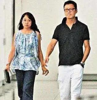 言冰云|承认了！和当红小花当剧组夫妻，现在东窗事发互泼脏水？！