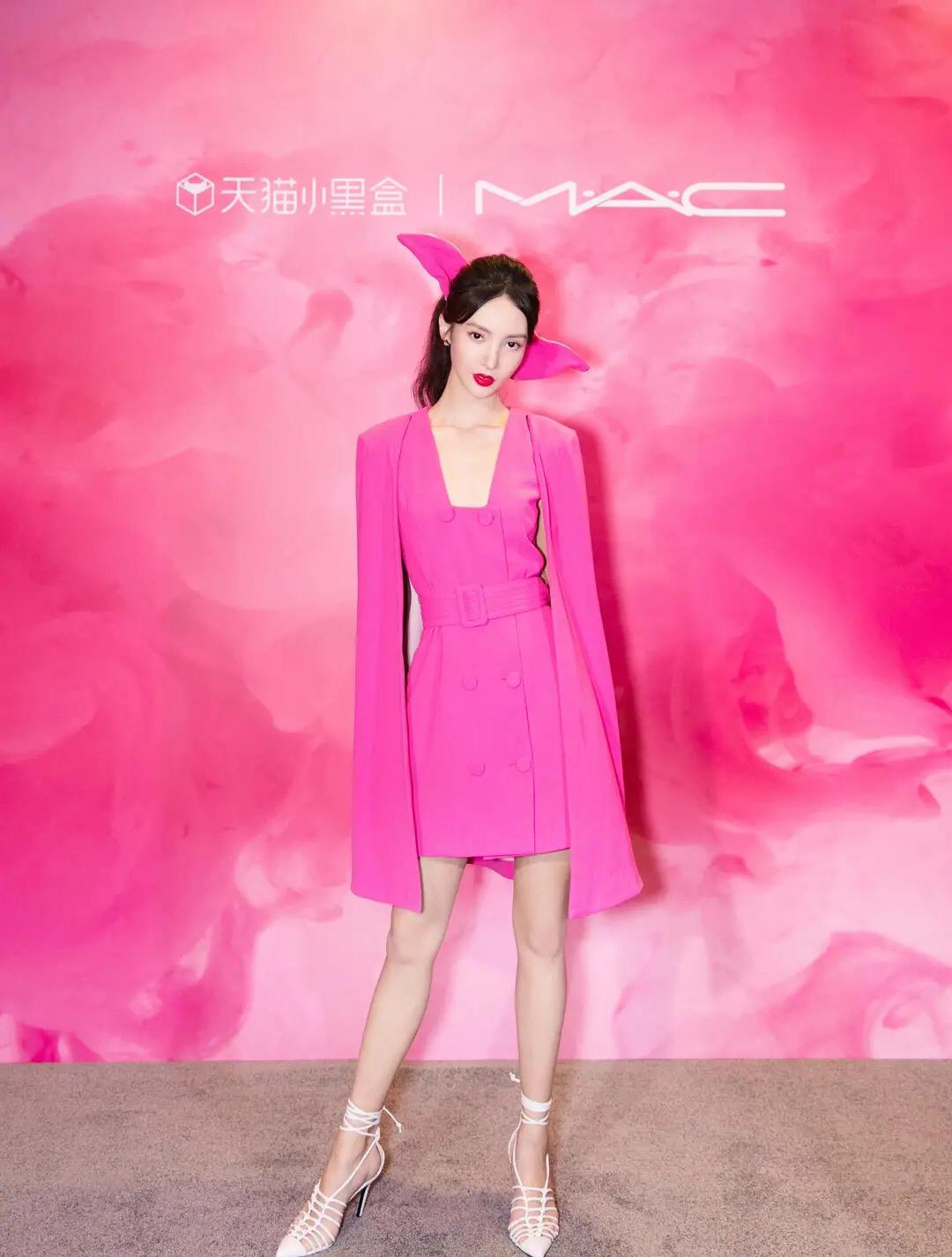 金晨|女星养眼美图欣赏，美人胚子之金晨