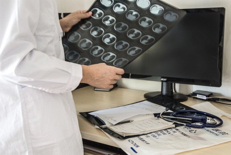 直肠癌|肠癌多半是“拖”出来的，出现4种表现时，肠道或已“病”得不轻