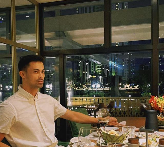 周旭阳嘉应 韦唯小儿子甜蜜分享大合照,母子四人旧照超温馨,背后却透着辛酸