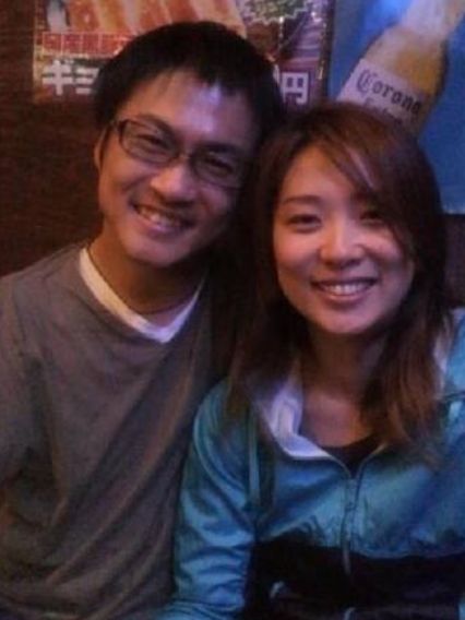 天生没手没脚的日本作家，娶了漂亮学妹不知足，婚后15年劈腿50人