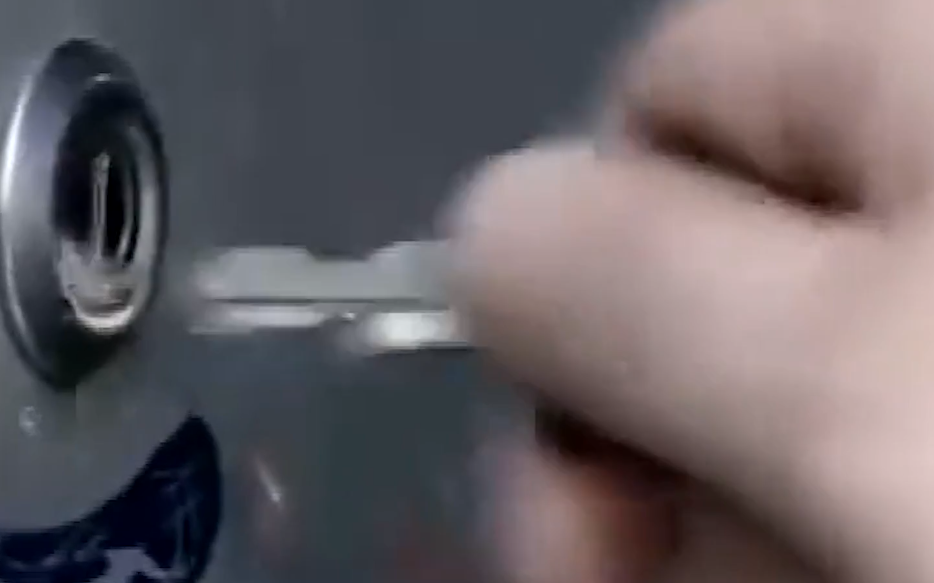 有度观察 湖南悍匪张君，流窜8省犯案十余起，伤害近50人，身边情妇众多