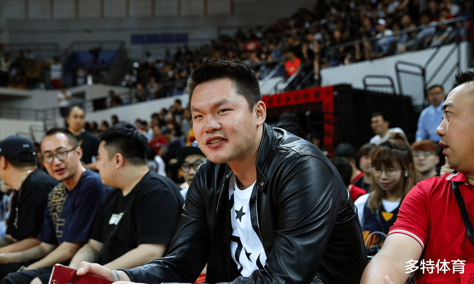 广东男篮|广东正式官宣！2.11米CBA篮板王加盟宏远，朱芳雨发力还有一惊喜？