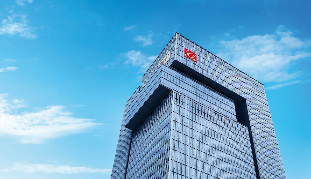 跌停|香港隐形富豪，拿174亿买60架飞机出租，一年银行存款利息超80亿