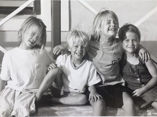 路易斯|他继承了戴安娜家族的优良基因，他是真的高富帅，关键是头发浓密