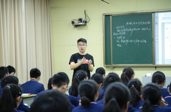 大学|过来人票选“十大后悔专业”，会计、教育均上榜，一入医学深似海