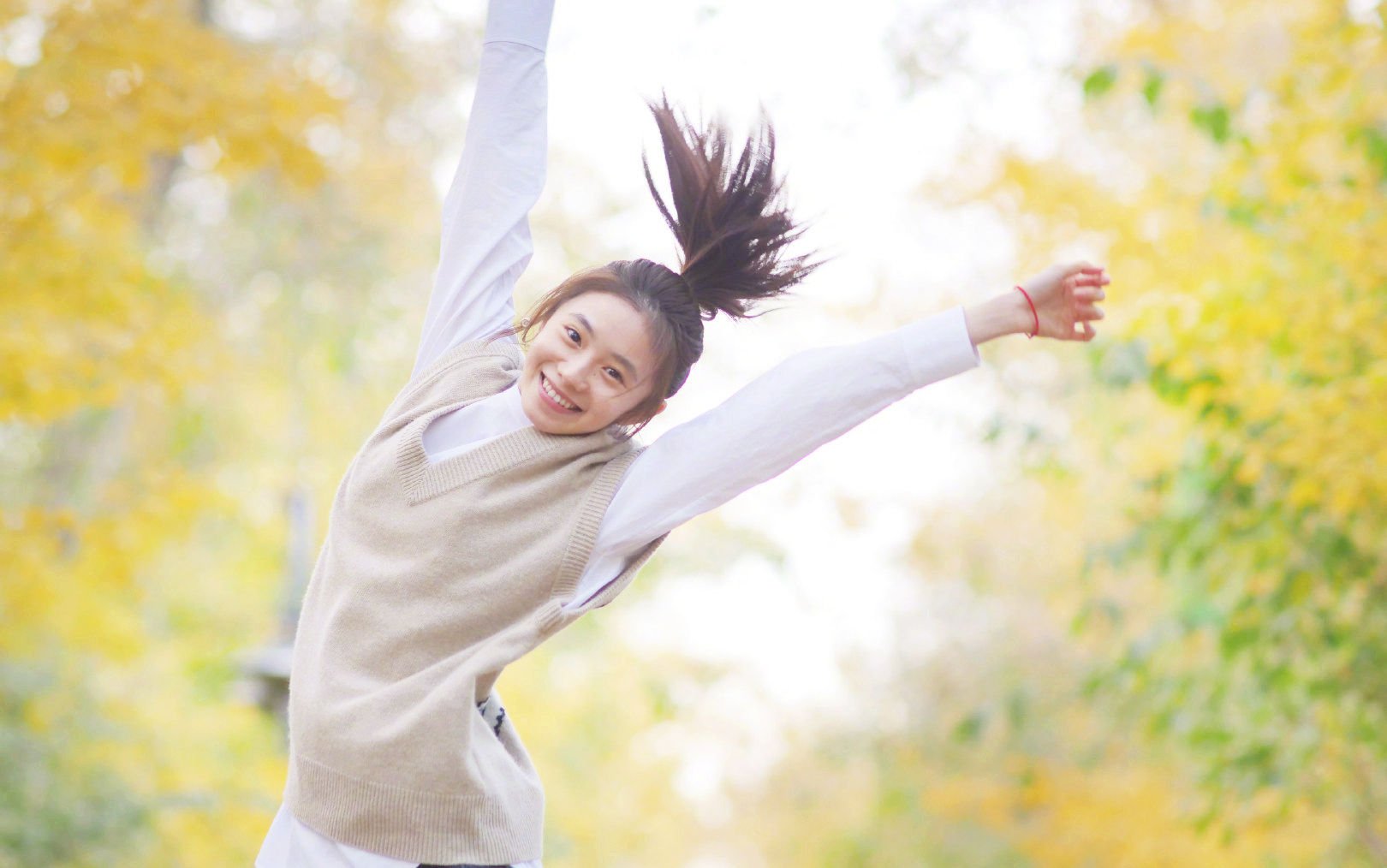 成龙|拜金女模特逼婚?鲜肉小生以拍戏为主?成龙认刘浩存做干女儿?