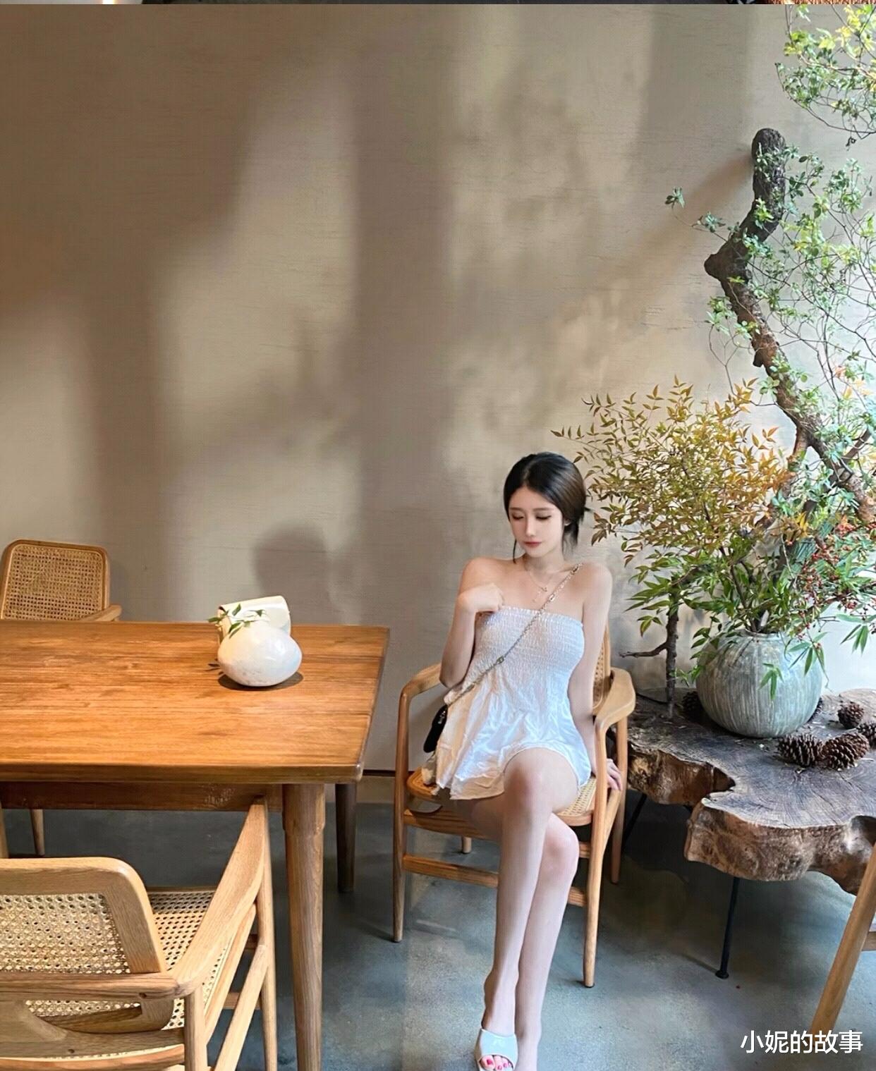 小妮的故事 有些女孩子明知没有结果，却还想着对方！