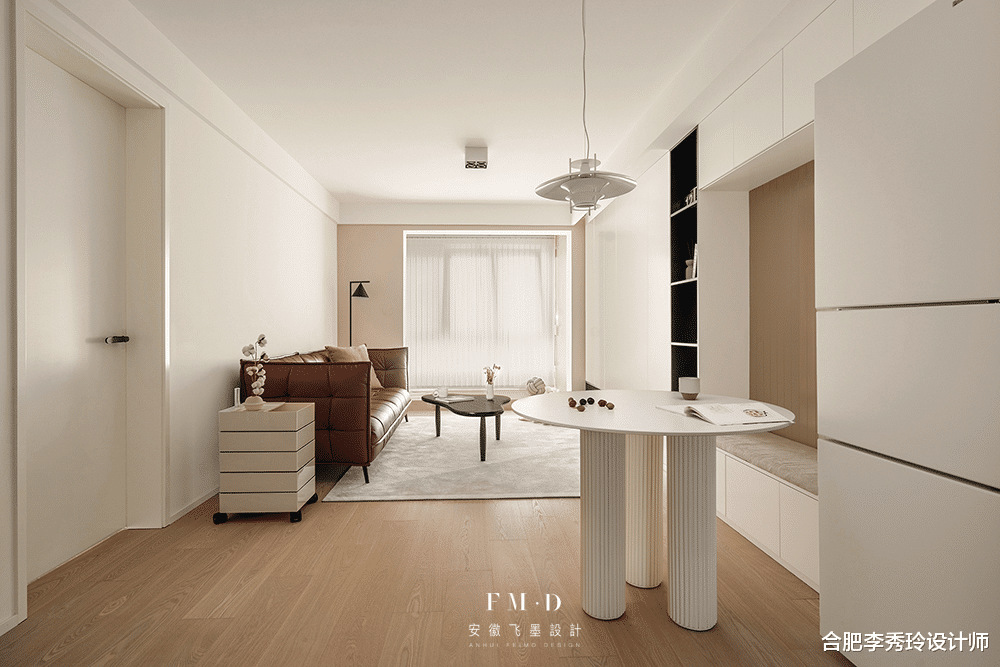 竖厅才是经典,进深5米6,客餐厅直线布置,找到了“收纳密码”