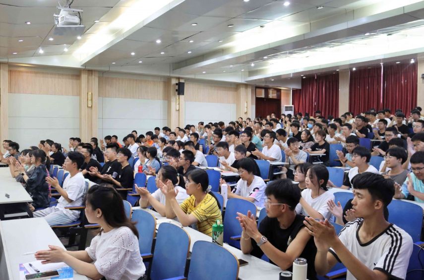 红莲少年|能力超强被聘为博导,国内再出青年科学家,是怎么炼成的呢?