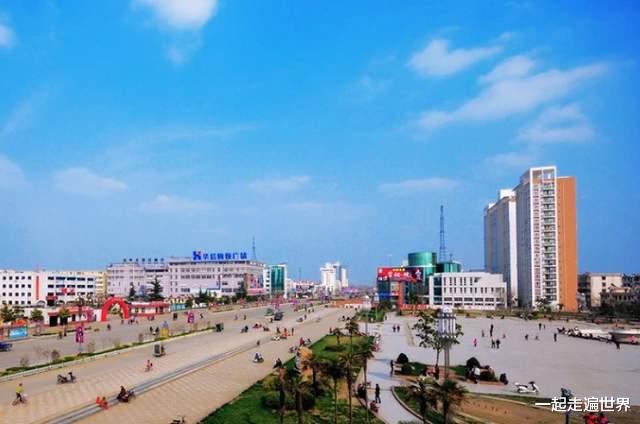 一起走遍世界 安徽有座城市，被誉为“小上海”，当年风光无限