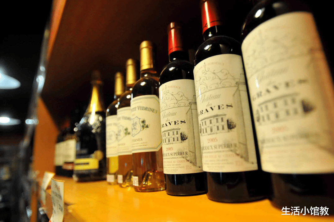  超市20元1瓶的红酒到底能不能喝？酒厂员工不小心泄露了“机密”