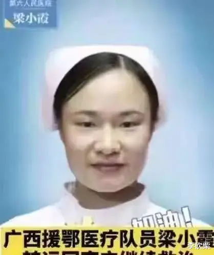 兰州|2021年6月，梁小霞的母亲揭开女儿的雕像，她双手久久不愿放下