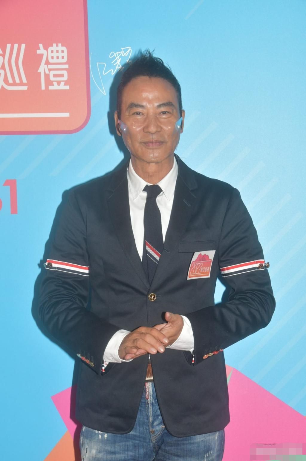 任达华|任达华帮女儿否认新恋情！意外暴露家教严格，温碧霞也忍不住反驳