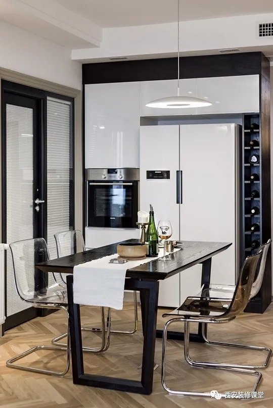 |冰箱旁边有缝隙？难道留着？