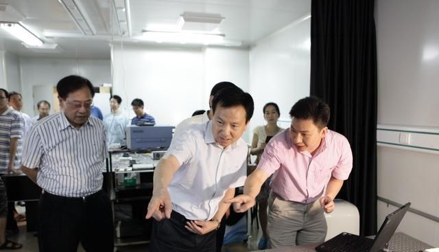 美国 他被欧美称为“原子上帝”，因一通电话毅然回国：为国义不容辞