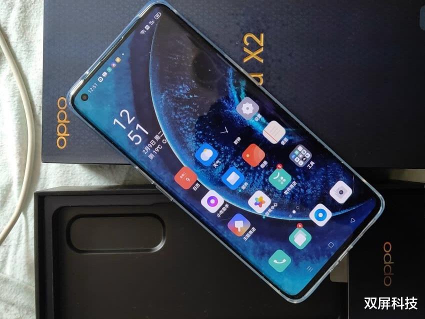 小米科技|从5499跌至4199，120Hz屏+65W闪充，已经开始加速退场了